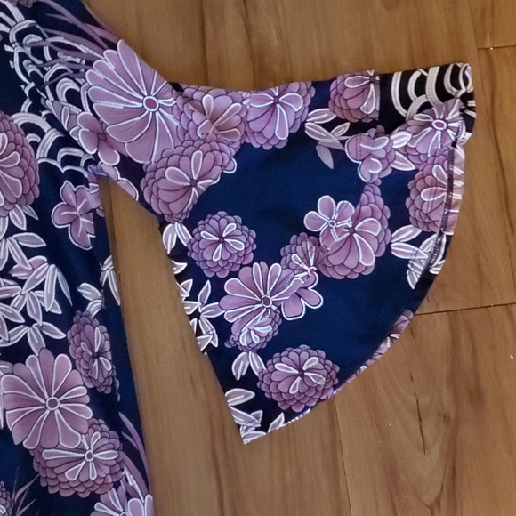 Floral Blouse - Picture 5 of 6